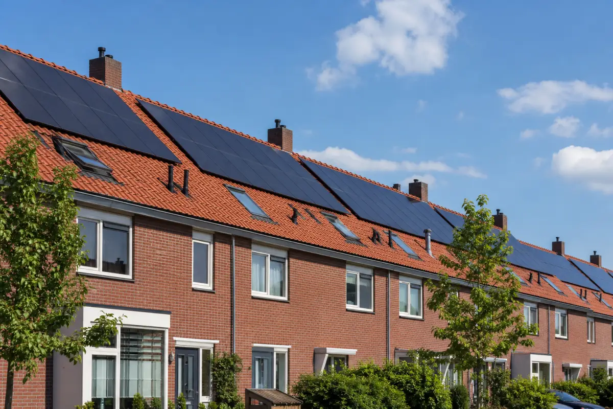 Zonnepanelen en je energielabel: hoeveel beter wordt het?